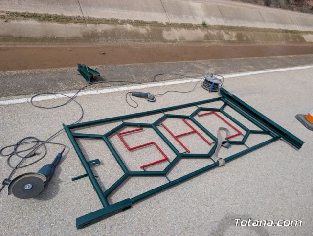 Vecinos de Totana se movilizan contra la colocacin de puertas en los accesos al Trasvase Tajo-Segura - 10