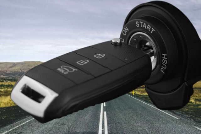 Copia de llaves de coche y mandos en Santander con servicio especializado de Cerrajero 24h Santander - 1, Foto 1