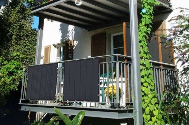 Todo en Solar presenta soluciones de autoconsumo con paneles solares para balcón ligeros y eficientes - 1, Foto 1