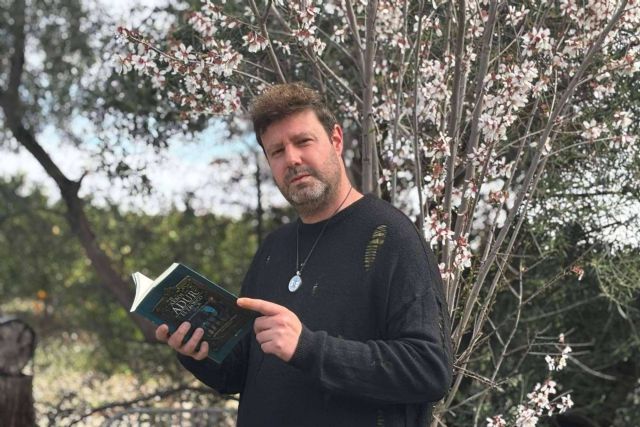 ´El regreso de la fantasía´; ´El árbol del Adur´ de Antonio Ucedo Carreras - 1, Foto 1