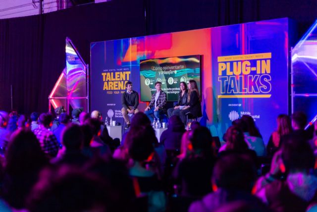 Del aula al éxito: exalumnos de Nuclio Digital School revolucionan el sector tecnológico en el MWC 2025 - 1, Foto 1