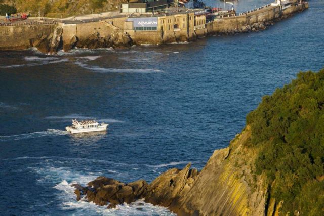 Nueva temporada para el primer catamarán de pasajeros híbrido y 0 emisiones en San Sebastián - 1, Foto 1