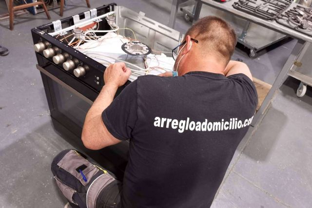 Arreglo a Domicilio amplía su servicio técnico de neveras y calentadores con atención especializada a domicilio - 1, Foto 1