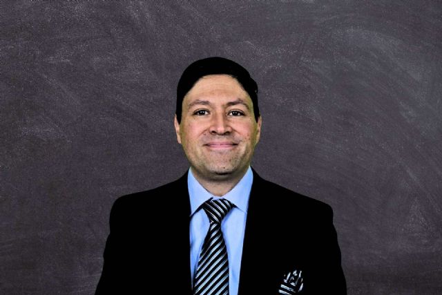 Manuel Quiñones Vejarano presenta la obra definitiva sobre la música de los 80; Una guía imprescindible para construir la audioteca perfecta - 1, Foto 1