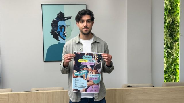 La concejala de Juventud presenta el curso de Monitor/a de Tiempo Libre para jvenes, Foto 1