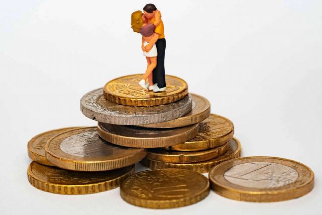 Nueve de cada diez españoles considera importante que su pareja tenga hábitos financieros saludables - 1, Foto 1