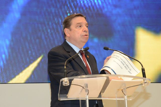 Luis Planas: La PAC aplicada en España ha mejorado la distribución de las ayudas, con un reparto más equitativo - 1, Foto 1