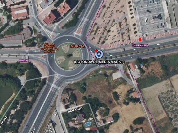 Motorista herido en un accidente de tráfico ocurrido en Ronda Sur - 1, Foto 1