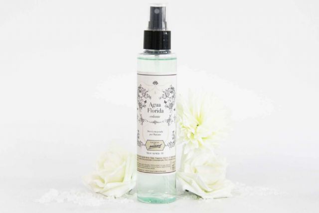 Entre lo visible y lo simbólico; El enigma del agua florida - 1, Foto 1