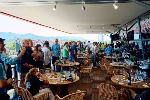 CaixaBank y Panorama Village se unen para ofrecer experiencias exclusivas en el mundo del motor - 1, Foto 1