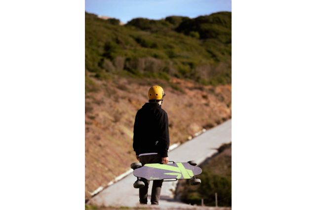 Tomahawk Skateboards lidera la transformación urbana con motores eléctricos para skateboards - 1, Foto 1