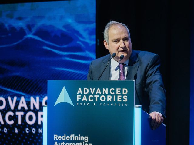 Jordi Hereu anuncia 11 millones de euros en ayudas para compensar la factura energética a empresas electrointensivas - 1, Foto 1