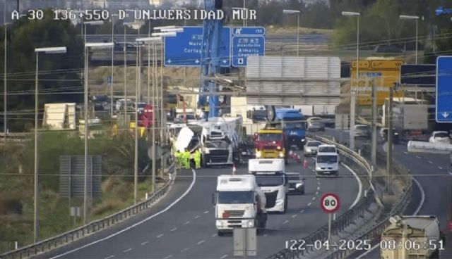 Dos personas heridas en un accidente de tráfico en la A-30 - 1, Foto 1