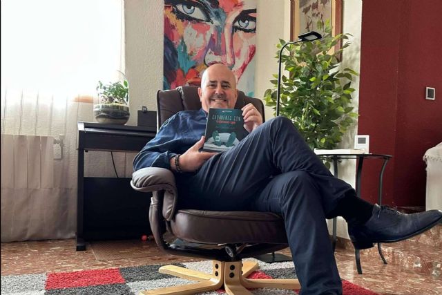 Editorial Círculo Rojo publica ´Cadáveres con código QR´, la primera novela de Antonio Rubio, médico forense con más de tres décadas de experiencia - 1, Foto 1