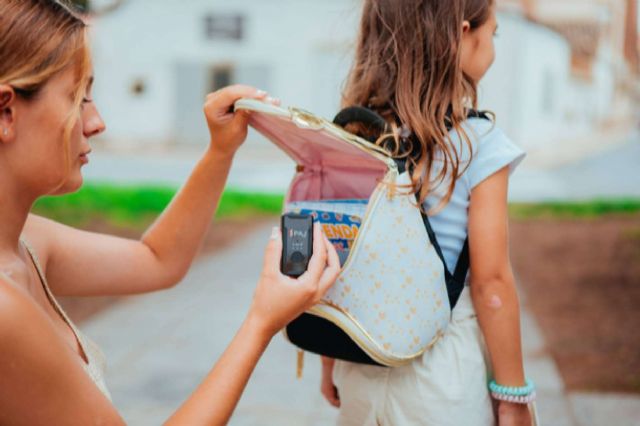 El localizador PAJ GPS, una idea para regalar tranquilidad a las madres viajeras y digitalizadas - 1, Foto 1