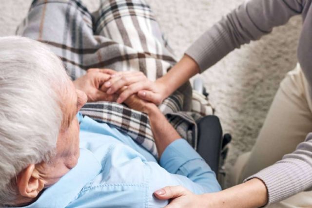 Atención 360º en Barcelona; Institució Ibars refuerza el cuidado a personas con demencia o Alzheimerredacta con el primero - 1, Foto 1