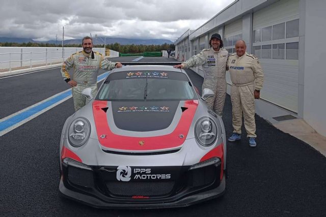 La escudería Black Star Petroleum acelera el cambio; motor y solidaridad en la Porsche Cup - 1, Foto 1