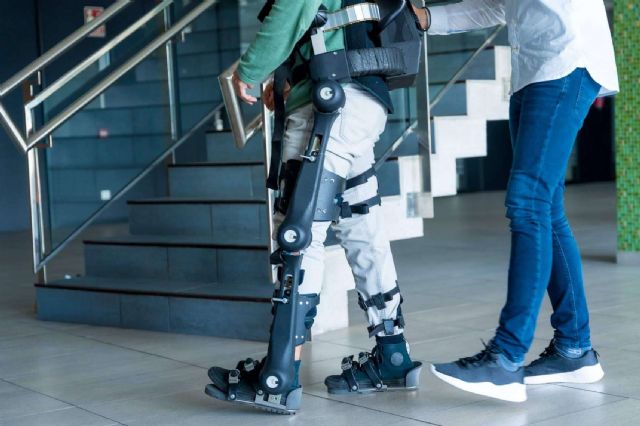 Movex Clinics incorpora exoesqueletos de última generación para avanzar en la neurorehabilitación robótica - 1, Foto 1