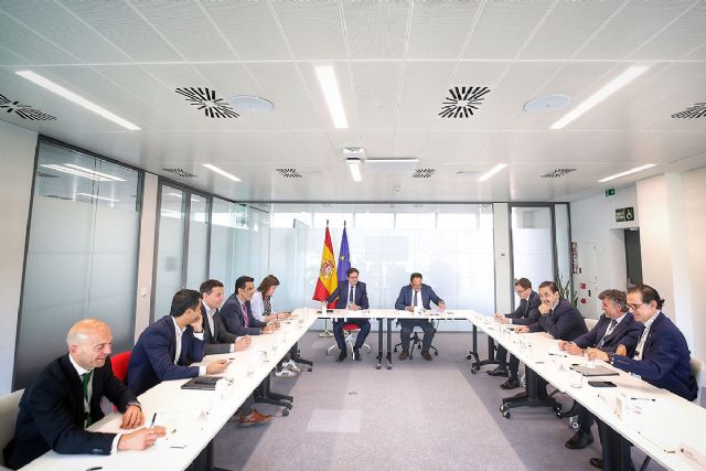 Óscar López apuesta por la cooperación con el sector privado para consolidar el liderazgo de España en ciberseguridad - 1, Foto 1