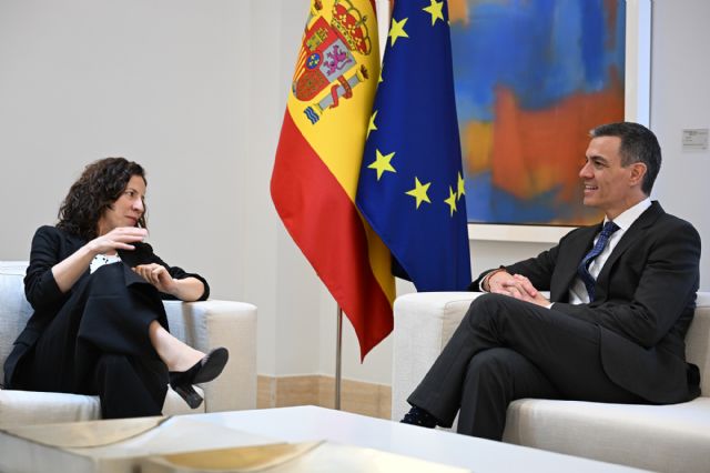 Pedro Sánchez se reúne con la vicepresidenta europea de Derechos Sociales, Roxana Mînzatu - 1, Foto 1