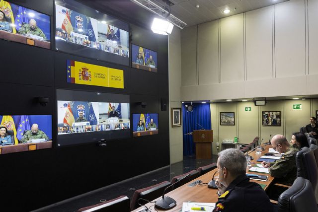 En el Día de Europa, Robles felicita a los militares españoles desplegados en el continente por su compromiso con la paz - 1, Foto 1