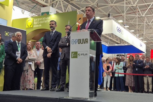 Planas lanza anuncia como objetivo lograr exportar 4 millones de toneladas de aceite de oliva antes de 2040 - 1, Foto 1