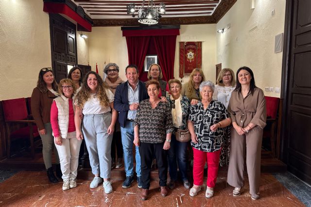 Mula renueva los convenios de colaboración con las asociaciones de mujeres del municipio - 1, Foto 1