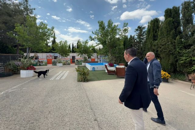 El Ayuntamiento de Mula visita la Protectora Municipal de Animales «Vida» y anuncia la renovación del convenio de colaboración - 1, Foto 1