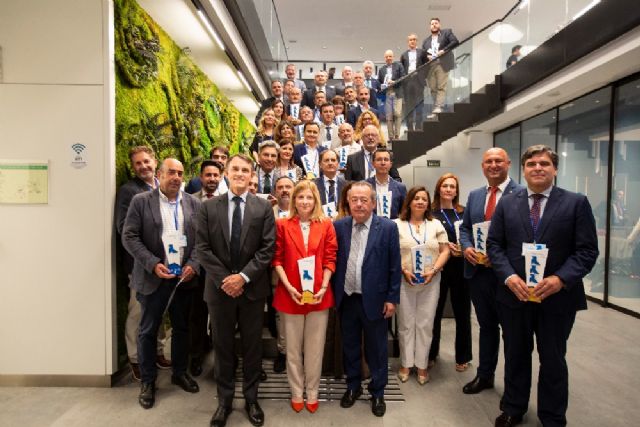 La 9ª edición de Pajaritas Azules reconoce a los ayuntamientos de Lorca y Murcia por su trabajo para impulsar el reciclaje de papel y cartón - 1, Foto 1