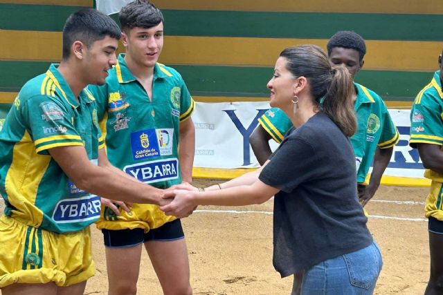 Sira Rego subraya la solidaridad de la sociedad canaria en la acogida de la infancia y la adolescencia migrante - 1, Foto 1