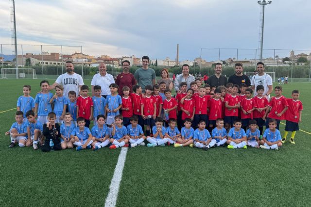 Clausura de temporada con una Jornada de Convivencia entre las Escuelas Deportivas y el Muleño CF - 1, Foto 1