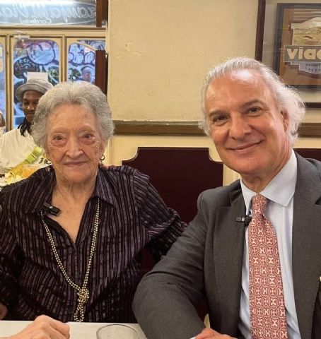 Pepita Bernat, en el umbral de los 106 años, desvela el secreto de su juventud al doctor Manuel de la Peña - 1, Foto 1