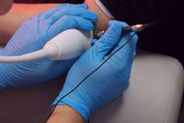 Policlínica GAMA, centro integral de fisioterapia y bienestar en Granada con más de 15 años de experiencia - 1, Foto 1