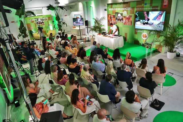 ‘Abuelos Influencers’: arranca la campaña de carne de conejo que reconecta generaciones a través del sabor - 1, Foto 1