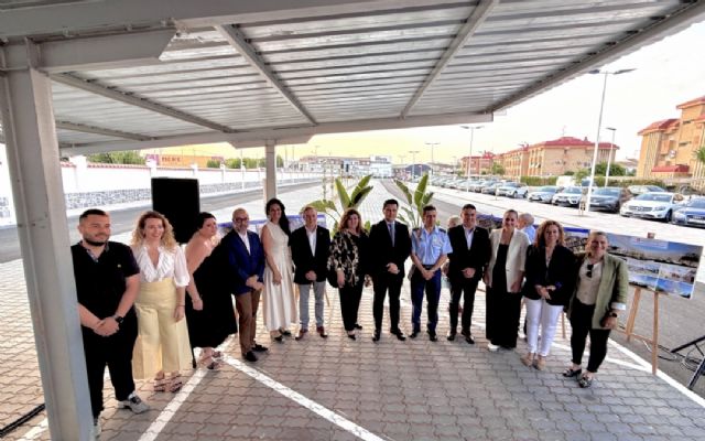 El Ayuntamiento inaugura un aparcamiento gratuito con 174 plazas en el casco urbano de Santiago de la Ribera - 1, Foto 1