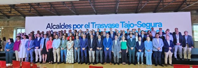 El alcalde José Miguel Luengo asiste al acto de alcaldes contra el recorte del Trasvase Tajo-Seguro, en Murcia - 1, Foto 1