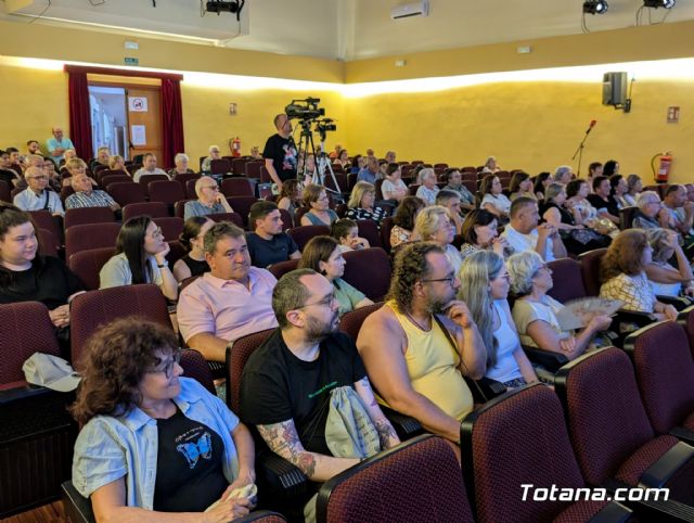 Dolores Lario presenta 