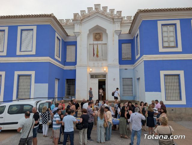 Dolores Lario presenta 