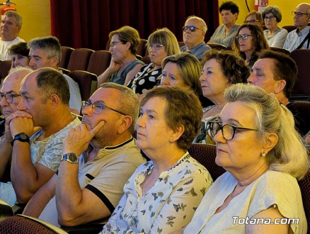 Dolores Lario presenta 