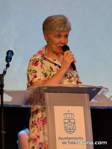 Dolores Lario presenta 