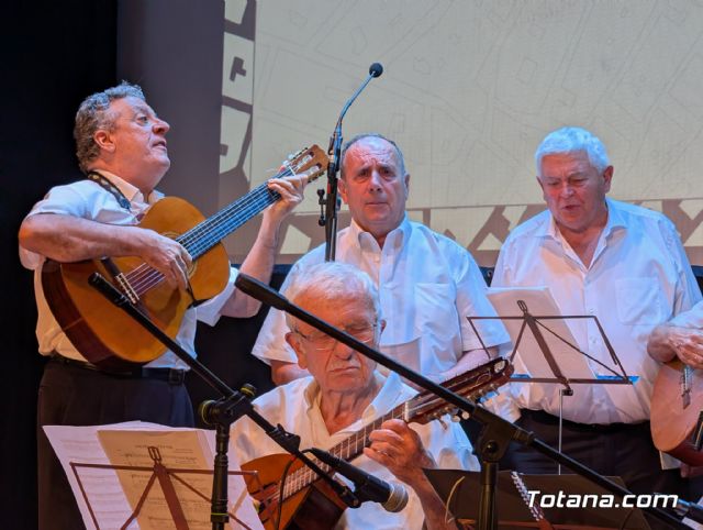 Dolores Lario presenta 