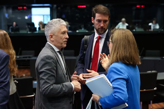 Grande-Marlaska aboga por recuperar la esencia de Schengen en el 40 aniversario de la firma del acuerdo de libre circulación europeo - 1, Foto 1