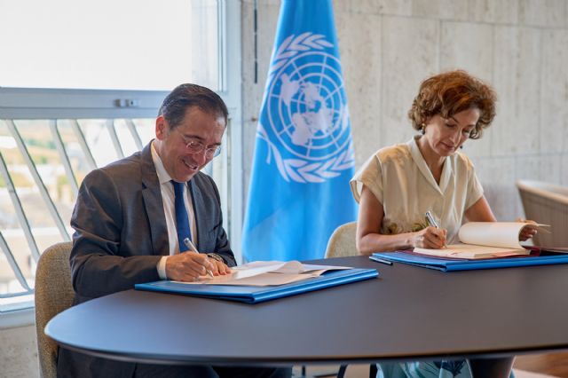 Albares firma en la UNESCO el acuerdo para que Barcelona sea la sede Mondiacult 2025 - 1, Foto 1