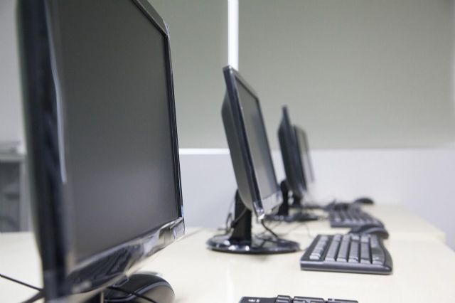 Redkom Computers amplía sus servicios de mantenimiento informático con soluciones integrales de factura electrónica para pymes y autónomos - 1, Foto 1