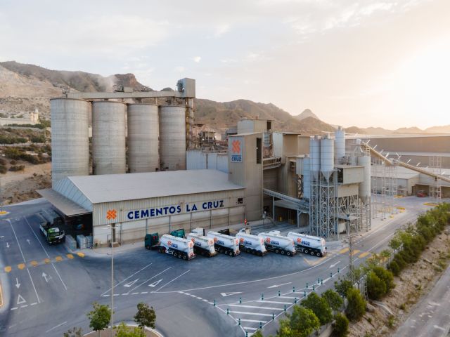 Cementos La Cruz presenta un plan estratégico de 100 millones para transformar el sector y descarbonizar la construcción - 1, Foto 1