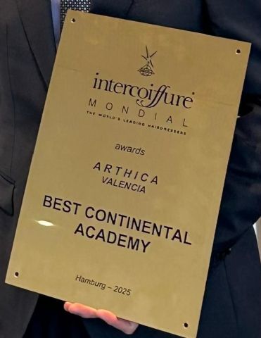 Arthica Facultad de la Imagen: la escuela valenciana de peluquería y estética que conquista Europa - 1, Foto 1