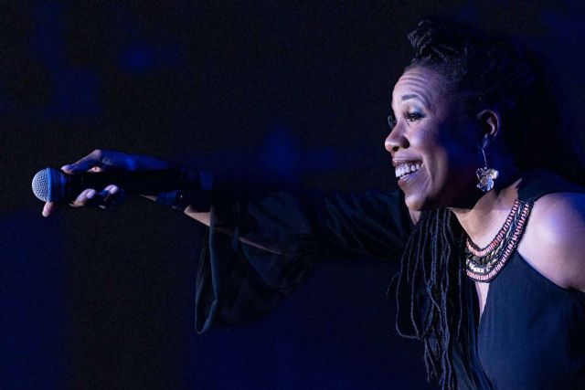 Gloria Gaynor actuará a bordo del Crystal Serenity - 1, Foto 1