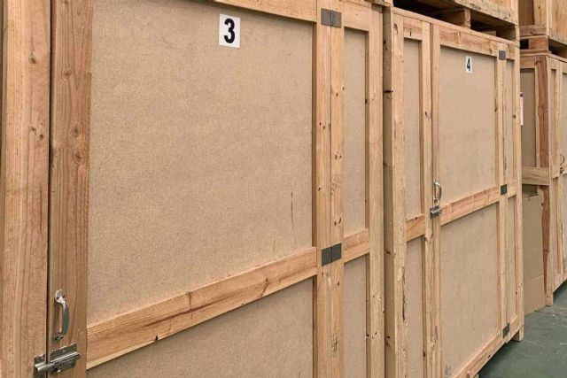 La empresa ofrece guardamuebles y mudanzas locales con embalaje profesional y permisos de grúa incluidos - 1, Foto 1