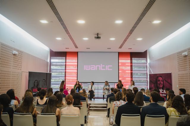 El liderazgo femenino toma el pulso del Sector Tech andaluz en un encuentro clave en Sevilla - 1, Foto 1