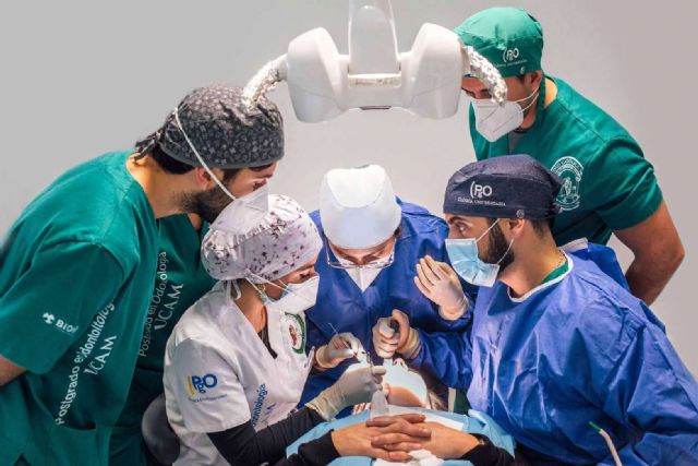 PgO UCAM ofrece formación especializada en odontología - 1, Foto 1